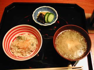 比良山荘:鮎松めし